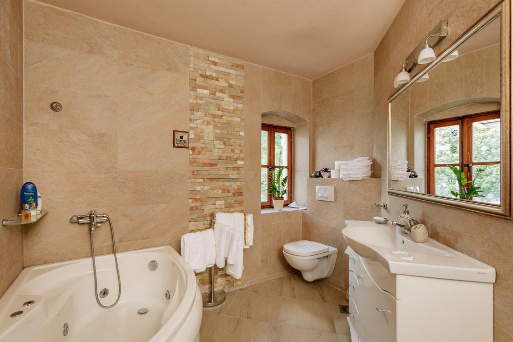 Villa Luxury Stone On The Sea With Private Pool And View Kotor Exteriér fotografie