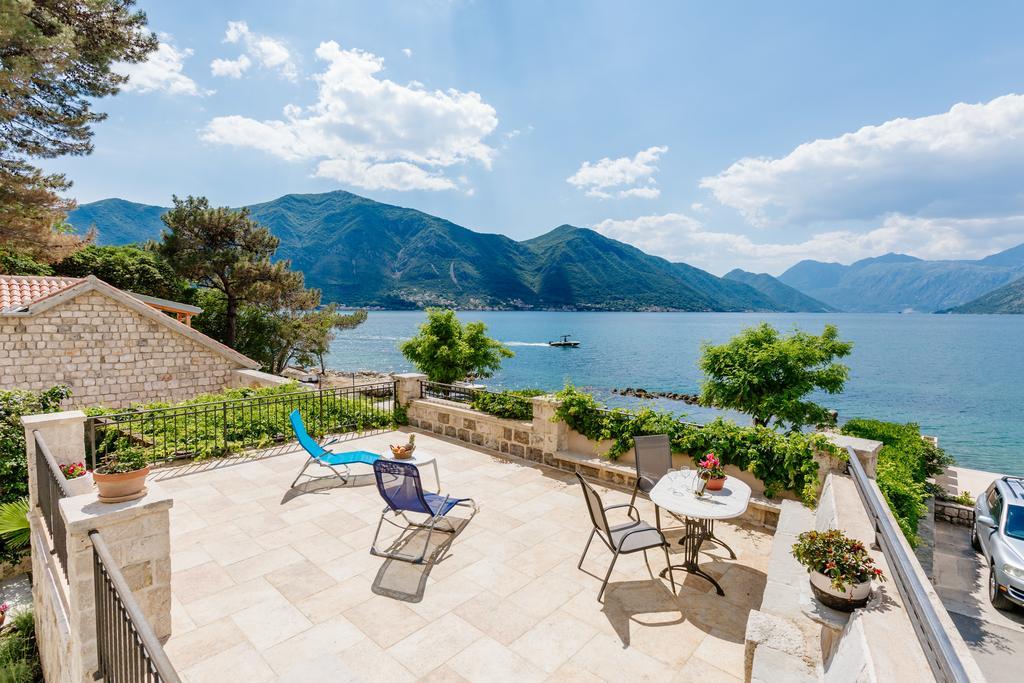 Villa Luxury Stone On The Sea With Private Pool And View Kotor Exteriér fotografie