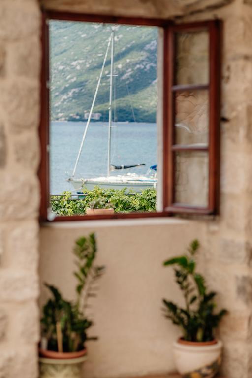 Villa Luxury Stone On The Sea With Private Pool And View Kotor Exteriér fotografie
