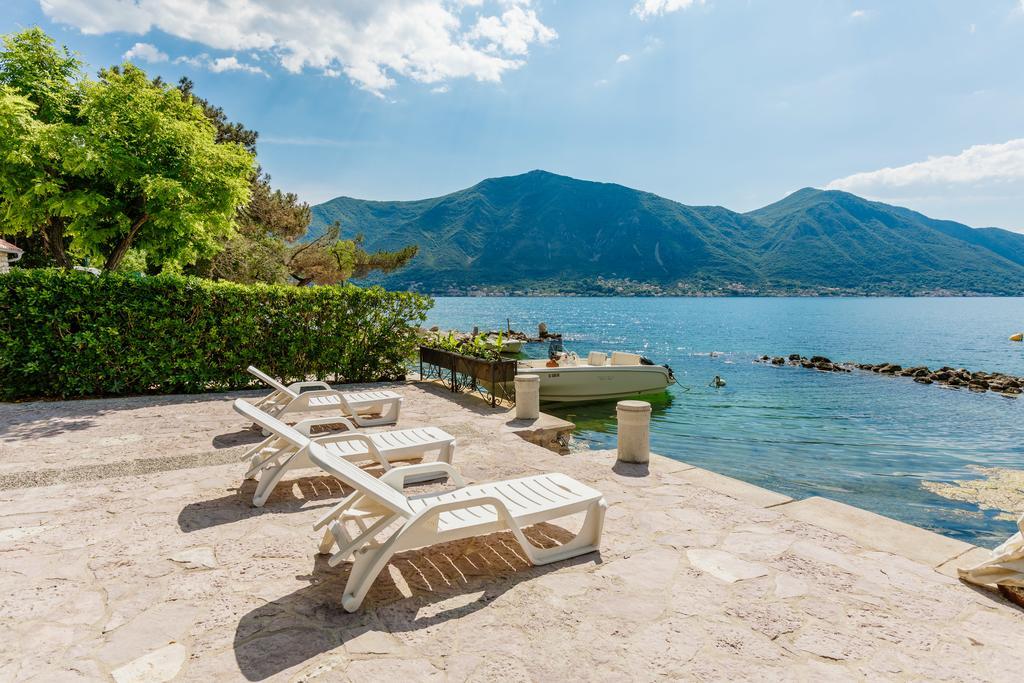 Villa Luxury Stone On The Sea With Private Pool And View Kotor Exteriér fotografie
