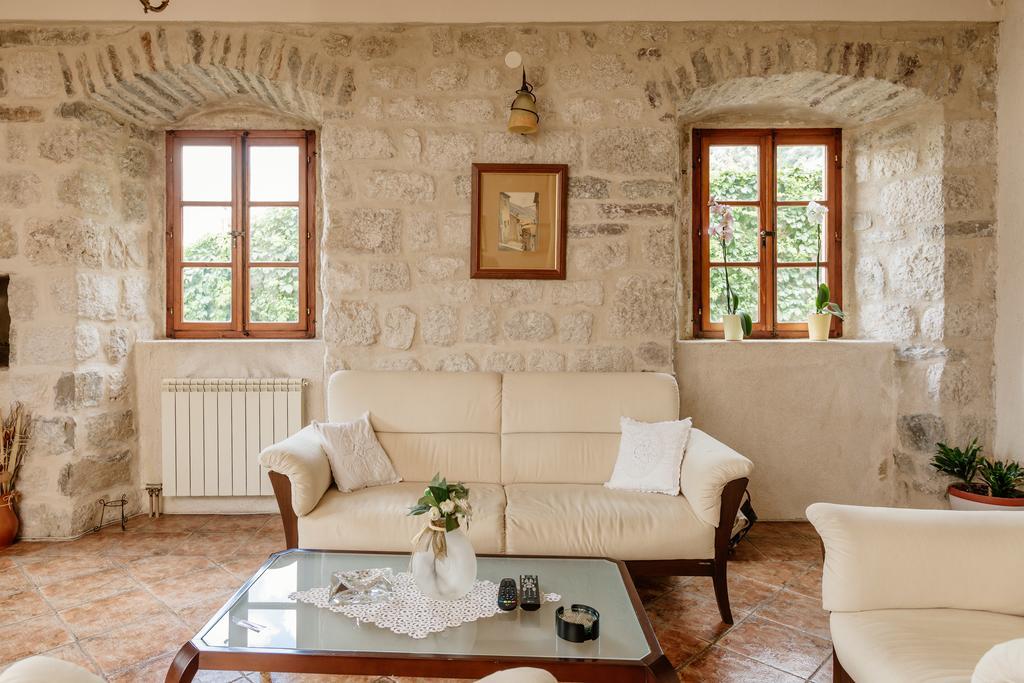 Villa Luxury Stone On The Sea With Private Pool And View Kotor Exteriér fotografie