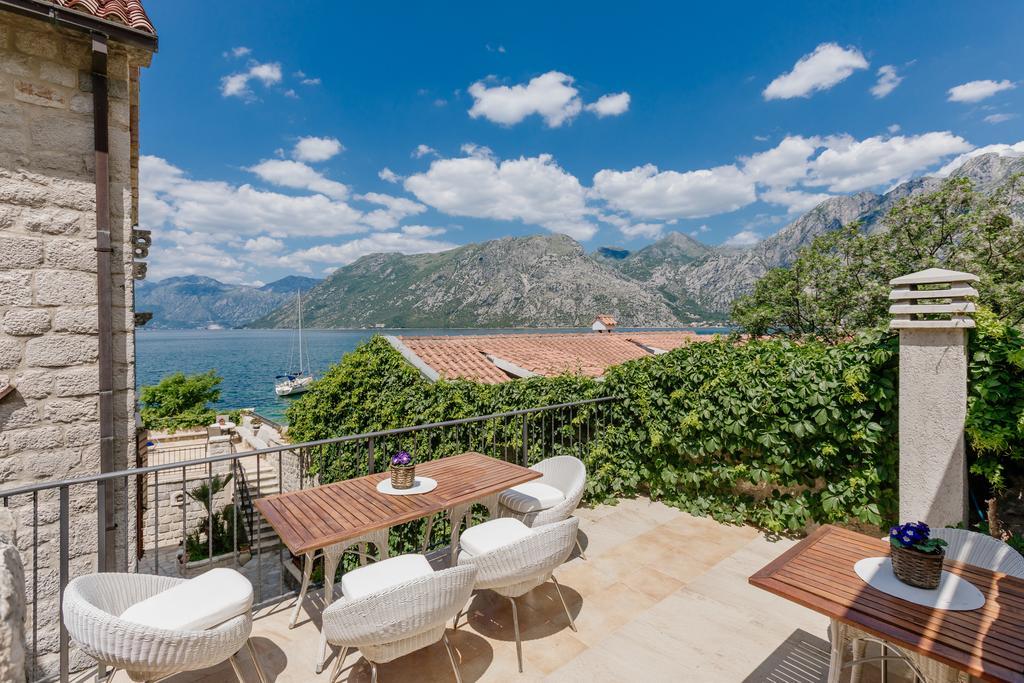 Villa Luxury Stone On The Sea With Private Pool And View Kotor Exteriér fotografie