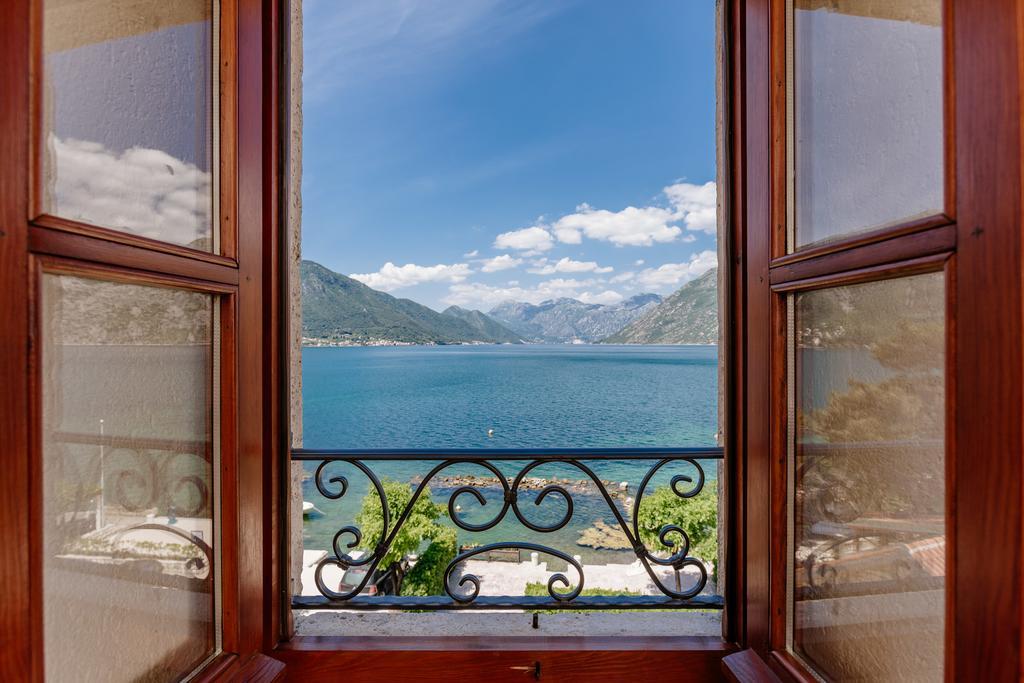 Villa Luxury Stone On The Sea With Private Pool And View Kotor Exteriér fotografie