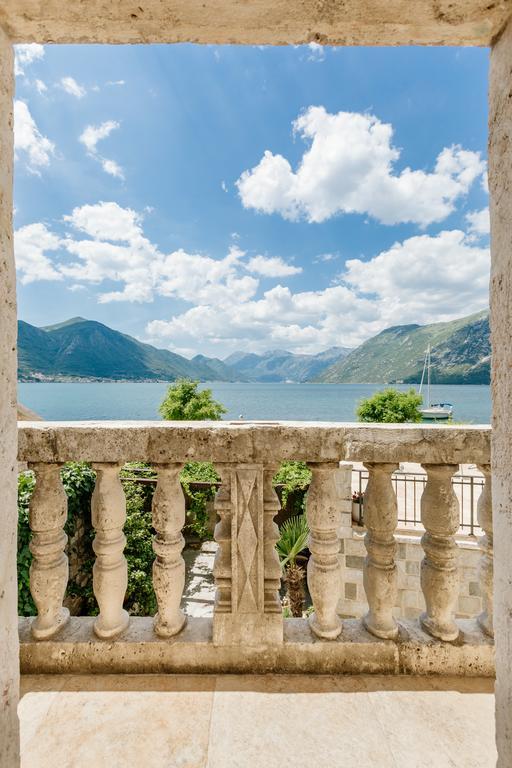 Villa Luxury Stone On The Sea With Private Pool And View Kotor Exteriér fotografie